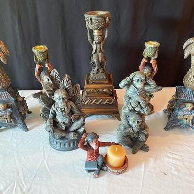 LOT#143D: Monkey DÃ©cor Lot #2