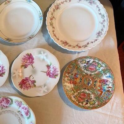 LOT#168L: Vintage Plate Lot