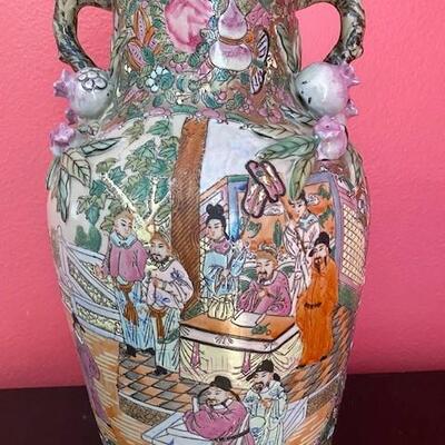 LOT#180L:  Converted Famile Rose Lamp