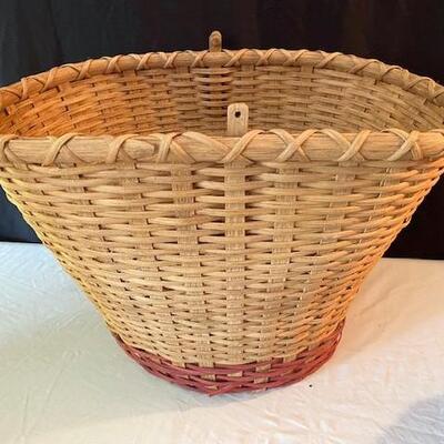 LOT#184L: Signed Basket Lot