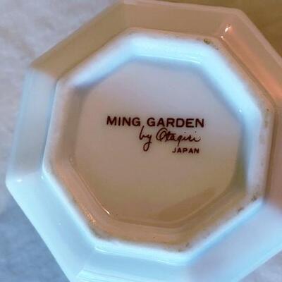LOT#185L: Ming Garden Tea Set