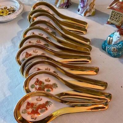 LOT#194L: Assorted Ceramic Lot #3