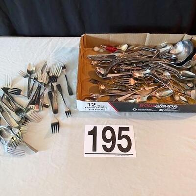 LOT#195L: Assorted Flatware Lot