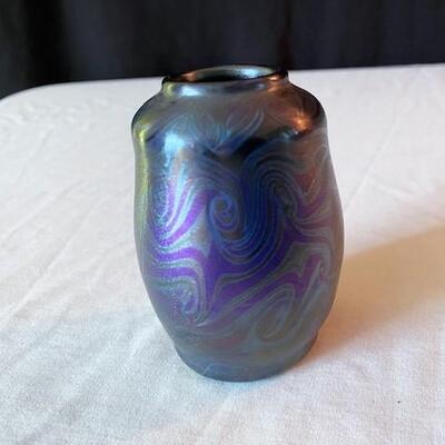 LOT#199L: Attributed to Loetz Vase