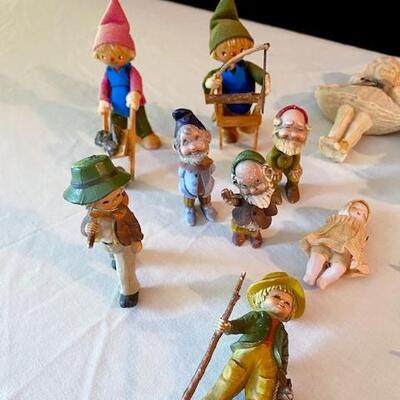 LOT#201L: Doll Lot #1