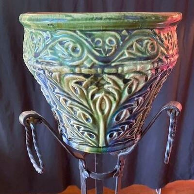 LOT#217L: Ribbon Steel Plant Stand
