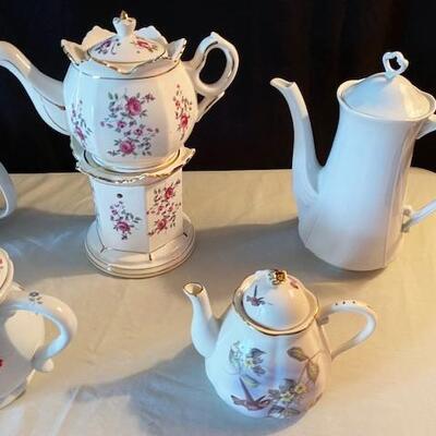 LOT#222L: Teapot Lot #1