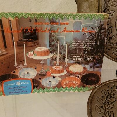 Lot 17: Vintage Nordic Ware Scandinavian Krumkake Iron