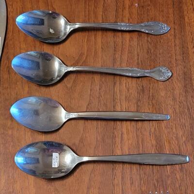 Lot 97: Vintage Mixed Flatware