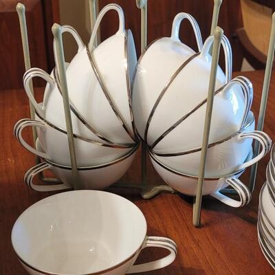Lot 105: Noritake 'Silverdale' China Set (white with Silver Rim)