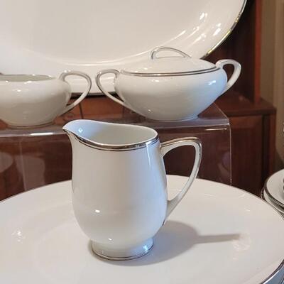 Lot 105: Noritake 'Silverdale' China Set (white with Silver Rim)