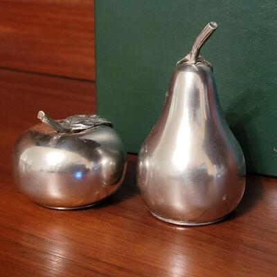 Lot 131: Mid Century Modern Kirk Stieff Pewter Salt & Pepper Shakers