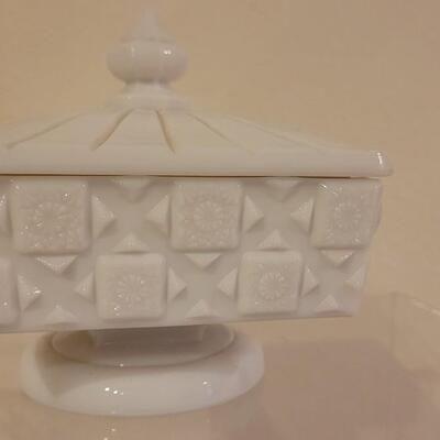 Lot 174: Vintage Milk Glass Candy Dish