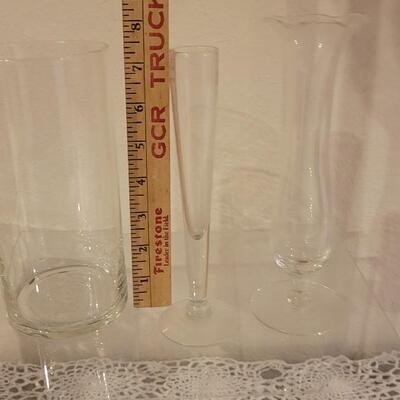 Lot 184: Vase Lot (5)