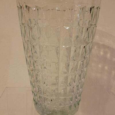 Lot 184: Vase Lot (5)
