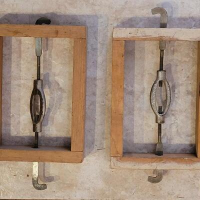Lot 207: Vintage DEBOER MFG. Headboard and Footboard Short Rails for Retail Display #1