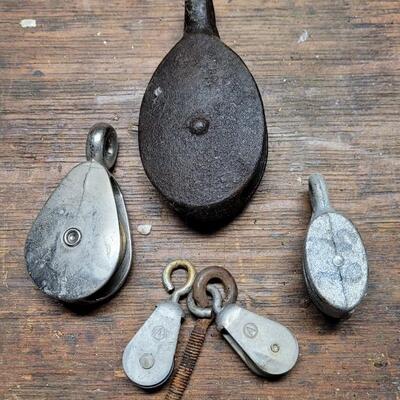 Lot 237: Pulleys Silver & Black