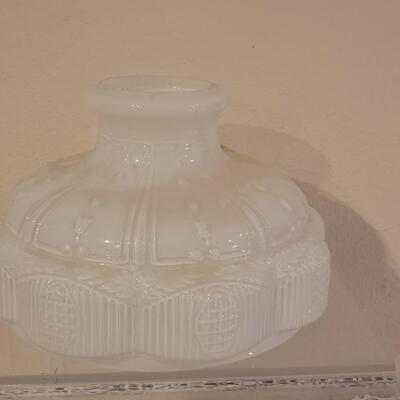 Lot 276: Vintage Milk Glass Shade