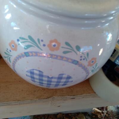 Country cookie jar