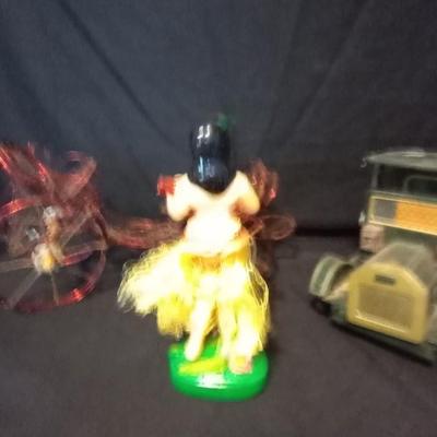 DANCING HULA GIRL- BATTERY OPERATED TIN VINTAGE CAR-WIRE CARRIAGE