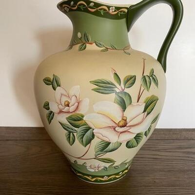Vase/pitcher