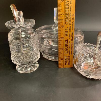 Lot 475: Elegant Crystal & Glassware Service Ware