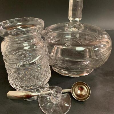 Lot 475: Elegant Crystal & Glassware Service Ware