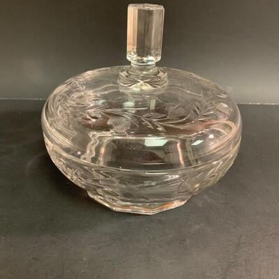 Lot 475: Elegant Crystal & Glassware Service Ware
