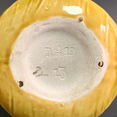 Lot 472: Vintage Pottery