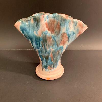 Lot 472: Vintage Pottery
