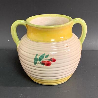 Lot 472: Vintage Pottery