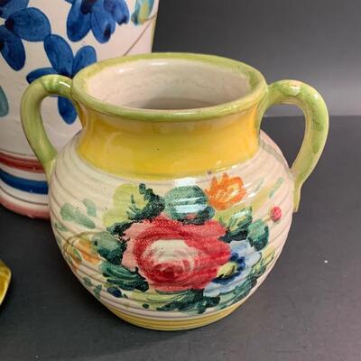 Lot 472: Vintage Pottery