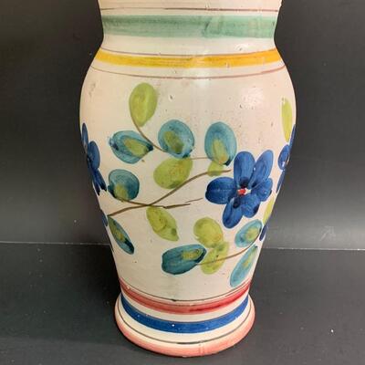 Lot 472: Vintage Pottery