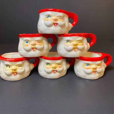 Lot 379: Hard to Find 1960 Howard Holt Vintage Santa Pitcher and Mugs
