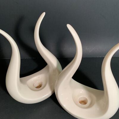 Lot 25: MCM Lenox Tulip Leaf Candlestick Holders, 24k Gold Trimmed Vase & Floral Candy Dish