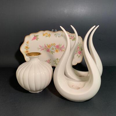Lot 25: MCM Lenox Tulip Leaf Candlestick Holders, 24k Gold Trimmed Vase & Floral Candy Dish