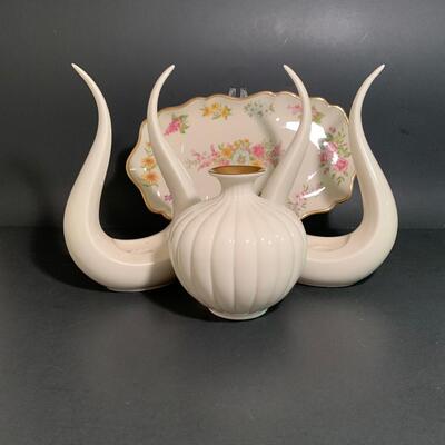 Lot 25: MCM Lenox Tulip Leaf Candlestick Holders, 24k Gold Trimmed Vase & Floral Candy Dish