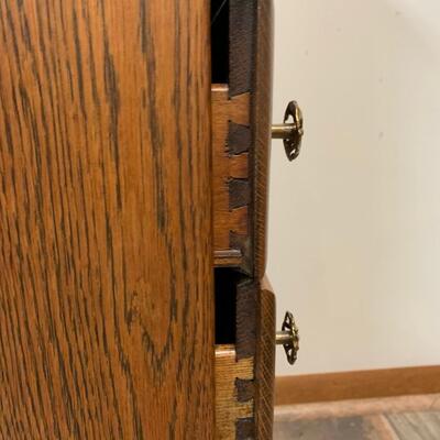 Lot 494: Petite Vintage Oak Chest of Drawers