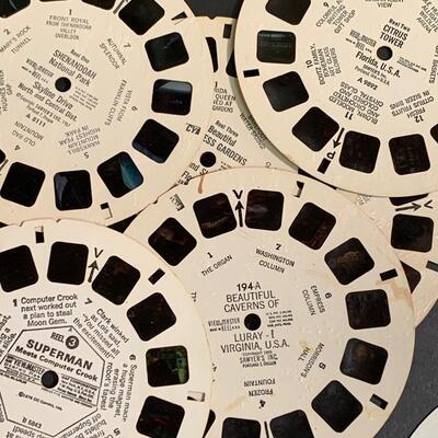 Lot 498: Vintage Sawyer View Master, Reels and More