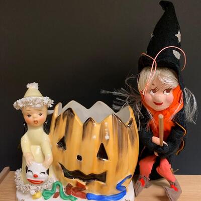 Lot 199: Vintage Halloween: Napco Spaghetti Trim Vase & Flying Witch