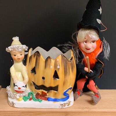 Lot 199: Vintage Halloween: Napco Spaghetti Trim Vase & Flying Witch