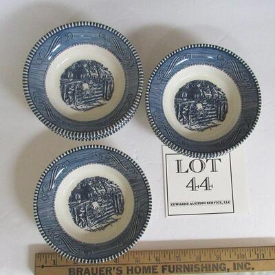 8 Vintage Currier and Ives 5 1/2" Bowls