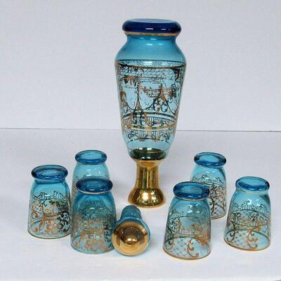 Nice Vintage Venetian Theme Decanter and 6 Small Cordials