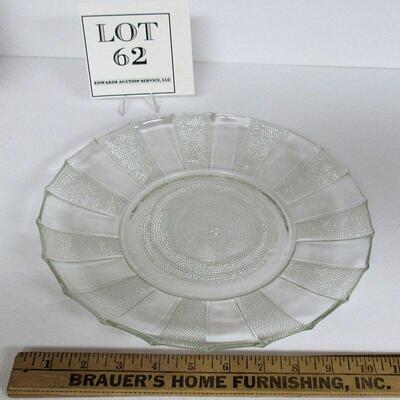 Jeanette Dew Drop Large 11" Round Tray