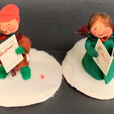 lot 370 Annalee Dolls: Santa, Carolers and More