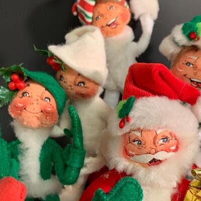 lot 370 Annalee Dolls: Santa, Carolers and More