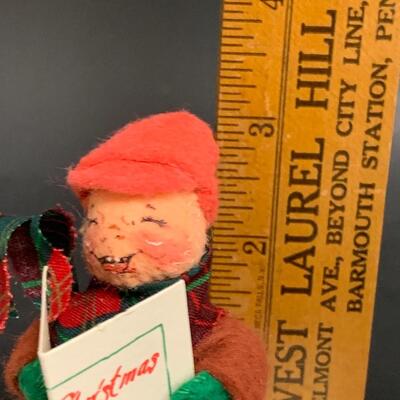 lot 370 Annalee Dolls: Santa, Carolers and More