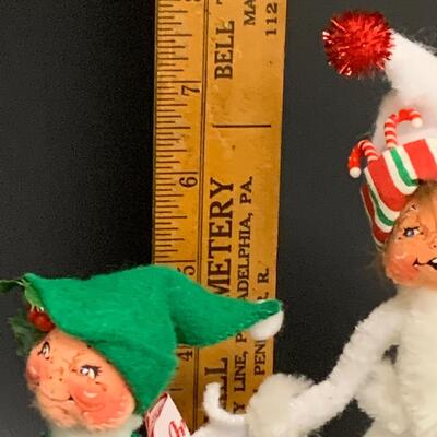 lot 370 Annalee Dolls: Santa, Carolers and More