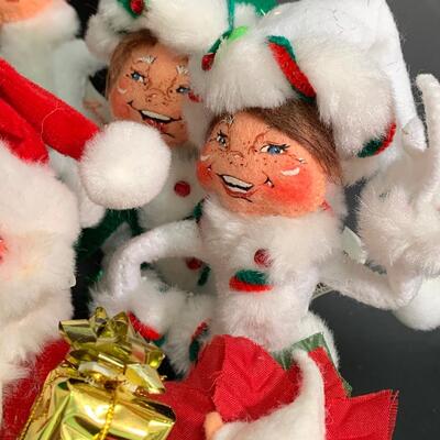 lot 370 Annalee Dolls: Santa, Carolers and More