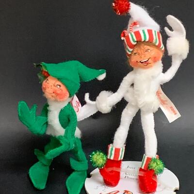 lot 370 Annalee Dolls: Santa, Carolers and More